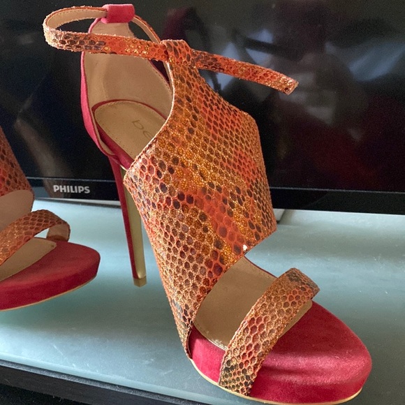 Red snake print BeBe heals - Picture 2 of 6